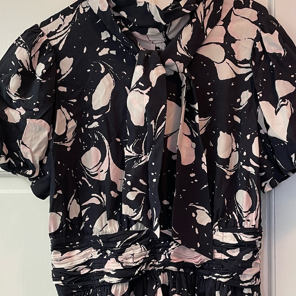 🆕 Diane Von Furstenberg mini dress.  Size 8 - Picture 3 of 10